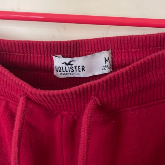 Hollister Joggers - Picture 2 of 2